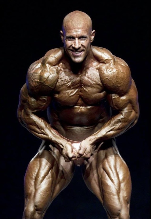 Roger Tanner on stage — IFBB Pro Masters World Champion